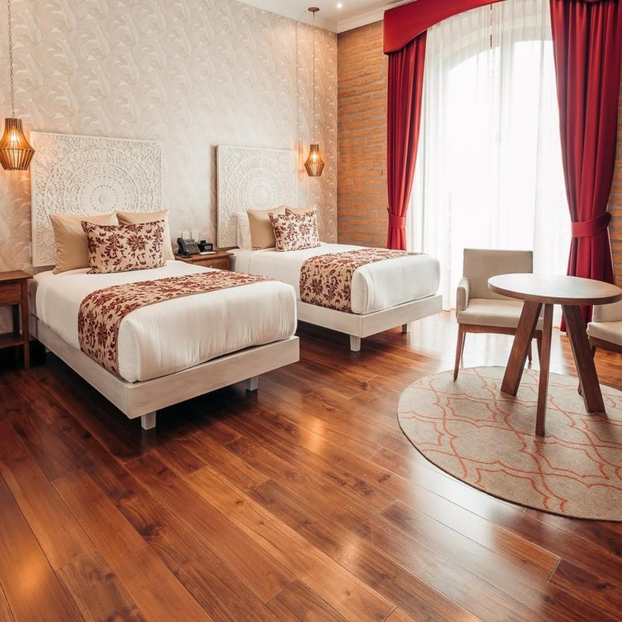 Grand Atlantiis Near Delhi Igi Airport Hotel